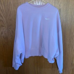 Nike Oversized Cropped Sweatshirt